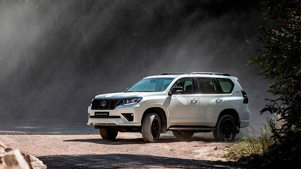 Фото внедорожник toyota Land Cruiser